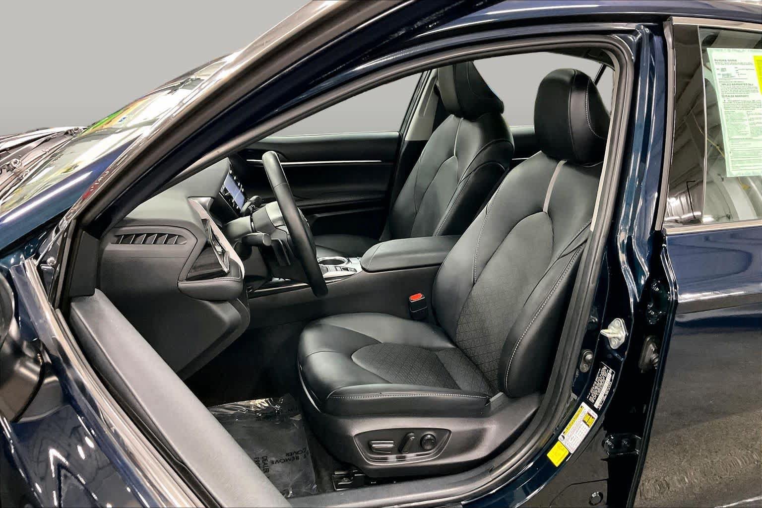 Used 2020 Toyota Camry XSE w/ Carpet Mat Package FWD image 8