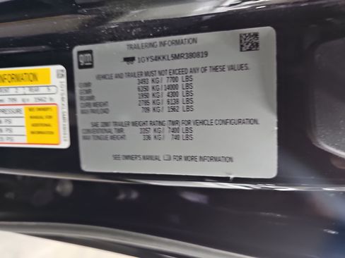 Used 2021 Cadillac Escalade ESV Premium Luxury image 39