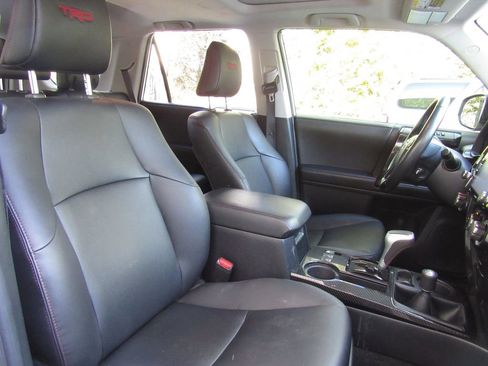 Certified 2023 Toyota 4Runner TRD Off-Road Premium w/ Off Road Premium Plus Package AWD/4WD image 19