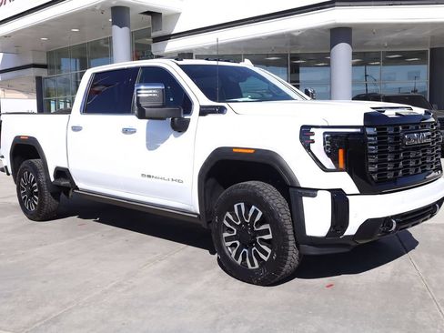 New 2026 GMC Sierra 2500 Denali Ultimate AWD/4WD image 8