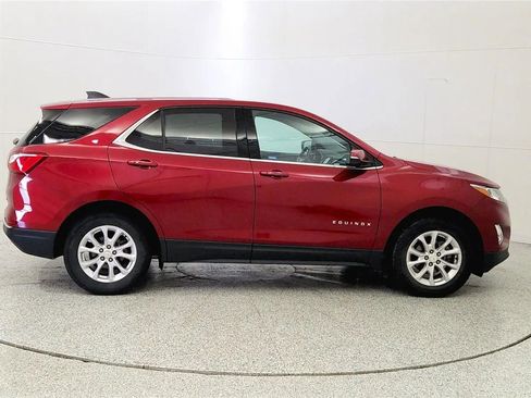 Used 2019 Chevrolet Equinox LT w/ Driver Convenience Package FWD image 8