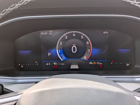 New 2026 Volkswagen Taos SE image 11