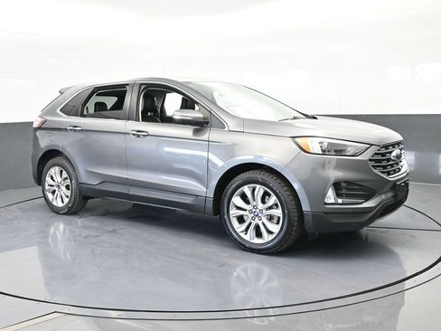 Used 2022 Ford Edge Titanium image 8