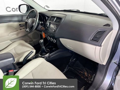 Used 2017 Mitsubishi Outlander Sport ES FWD image 26