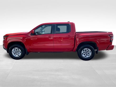 Used 2024 Nissan Frontier SV w/ Technology Package AWD/4WD image 2