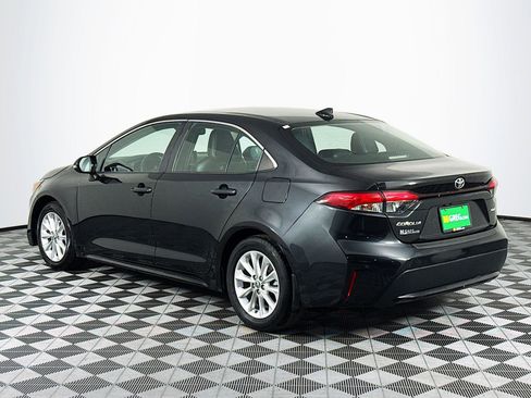 Used 2022 Toyota Corolla XLE image 6