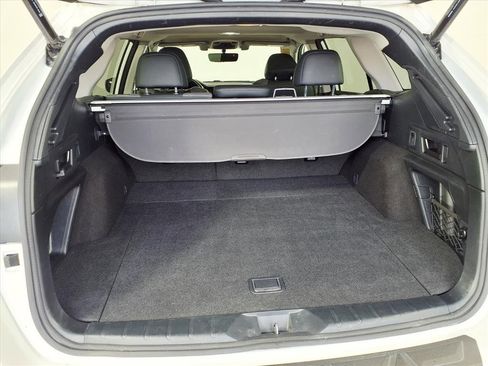 Certified 2021 Subaru Outback Onyx Edition XT w/ Popular Package #2 image 7