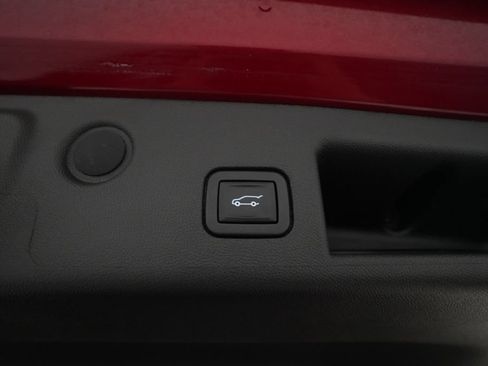 Used 2022 Chevrolet Equinox RS w/ LPO, Floor Liner Package AWD/4WD image 23