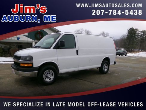 Used 2018 Chevrolet Express 2500 w/ Driver Convenience Package image 1