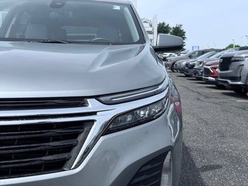 Used 2023 Chevrolet Equinox LT AWD/4WD image 3