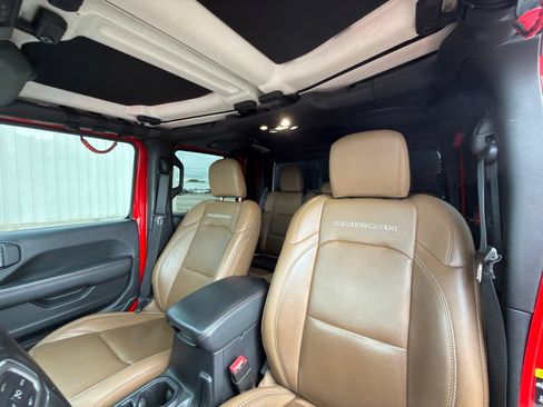 Used 2021 Jeep Gladiator Rubicon w/ Dual Top Group AWD/4WD image 10
