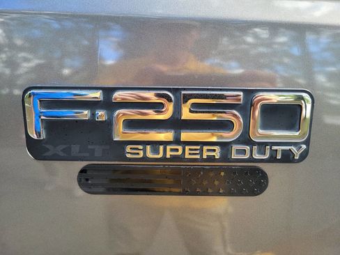 Used 2003 Ford F250 XLT image 21