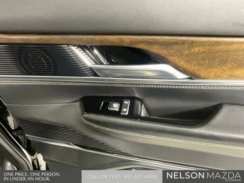 Used 2022 Jeep Grand Wagoneer Series II AWD/4WD image 23