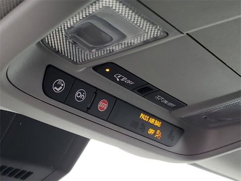 Used 2022 Chevrolet Equinox LS w/ LS Convenience Package image 21