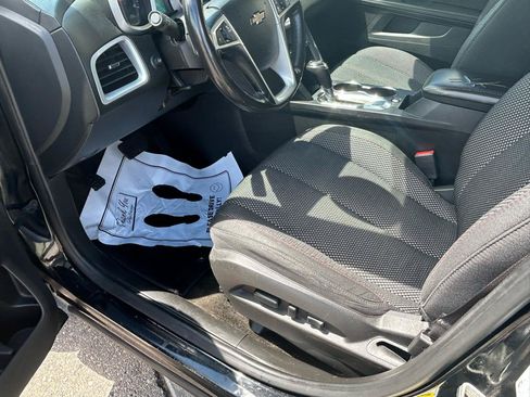 Used 2017 Chevrolet Equinox LT w/ Convenience Package FWD image 10