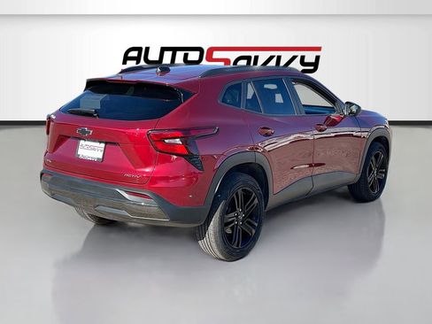 Used 2024 Chevrolet Trax ACTIV w/ Driver Confidence Package FWD image 7