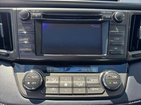 Used 2013 Toyota RAV4 XLE AWD/4WD image 16