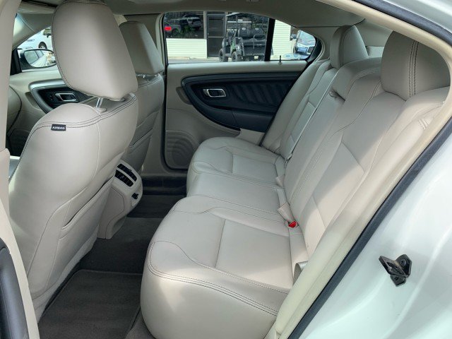 Used 2010 Ford Taurus SEL FWD image 11