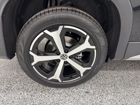 New 2026 Volkswagen Tiguan SE AWD/4WD image 34