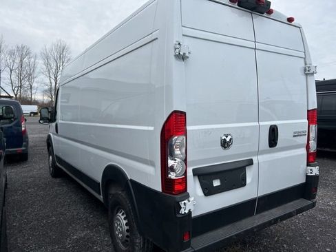 Used 2025 RAM ProMaster 3500 w/ Convenience Group image 4