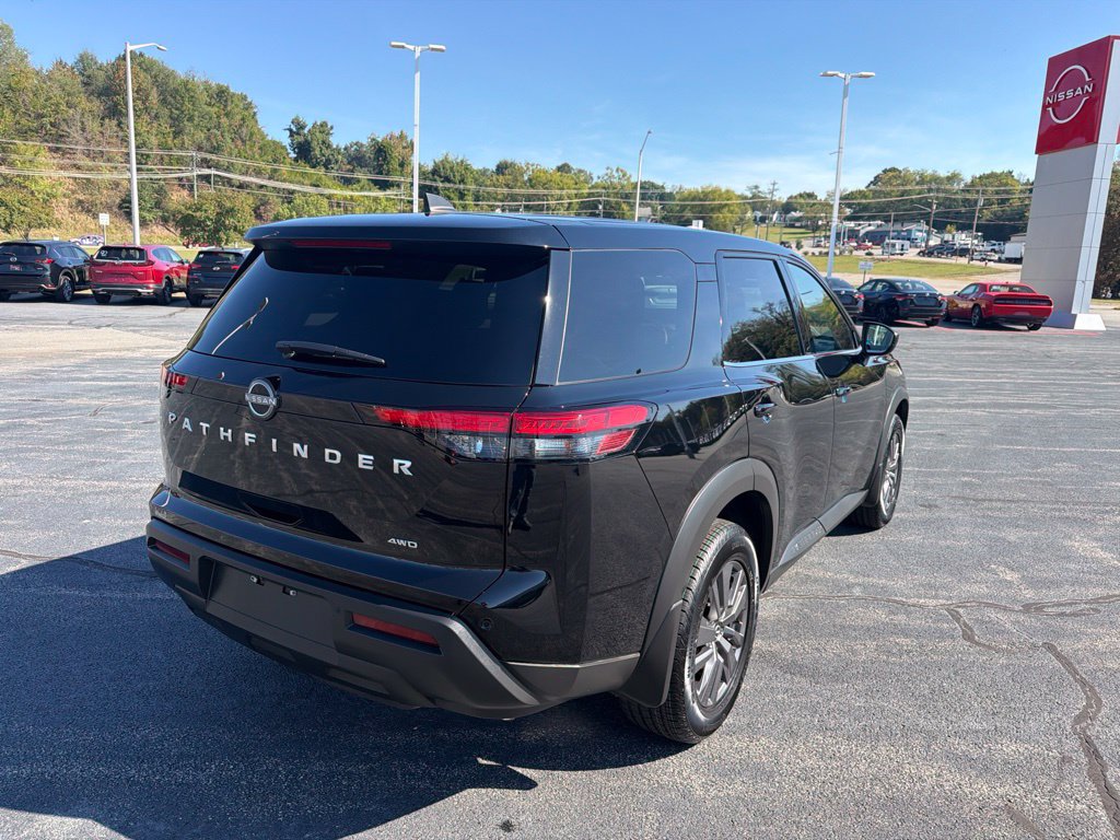 Certified 2023 Nissan Pathfinder S AWD/4WD image 9