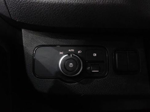 Used 2019 Mercedes-Benz Sprinter 1500 w/ Driver Convenience Package image 28