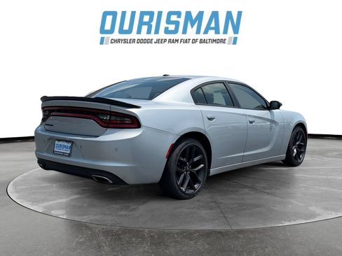 Used 2020 Dodge Charger SXT w/ Blacktop Package RWD image 6