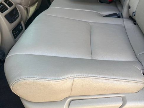 Used 2018 Honda Pilot Touring image 13
