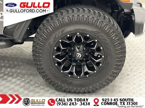 Used 2022 Jeep Wrangler Unlimited Sahara AWD/4WD image 29