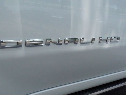 Used 2025 GMC Sierra 2500 Denali Ultimate AWD/4WD image 43