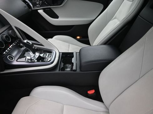 Used 2019 Jaguar F-TYPE Coupe image 15