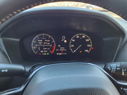 Certified 2025 Honda HR-V Sport image 14