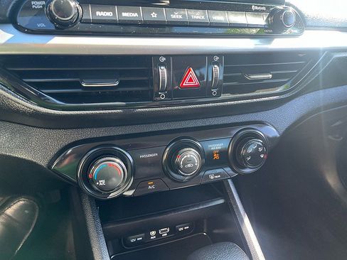 Used 2020 Kia Forte LXS image 25