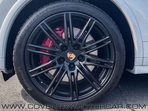 Used 2016 Porsche Cayenne GTS w/ Premium Package Plus AWD/4WD image 12