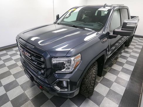Used 2022 GMC Sierra 1500 AT4 w/ AT4 Premium Package image 6
