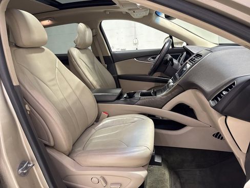 Used 2017 Lincoln MKX Reserve image 30