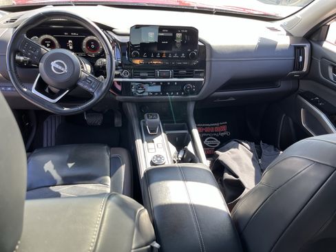 Used 2022 Nissan Pathfinder Platinum w/ Cargo Package AWD/4WD image 17