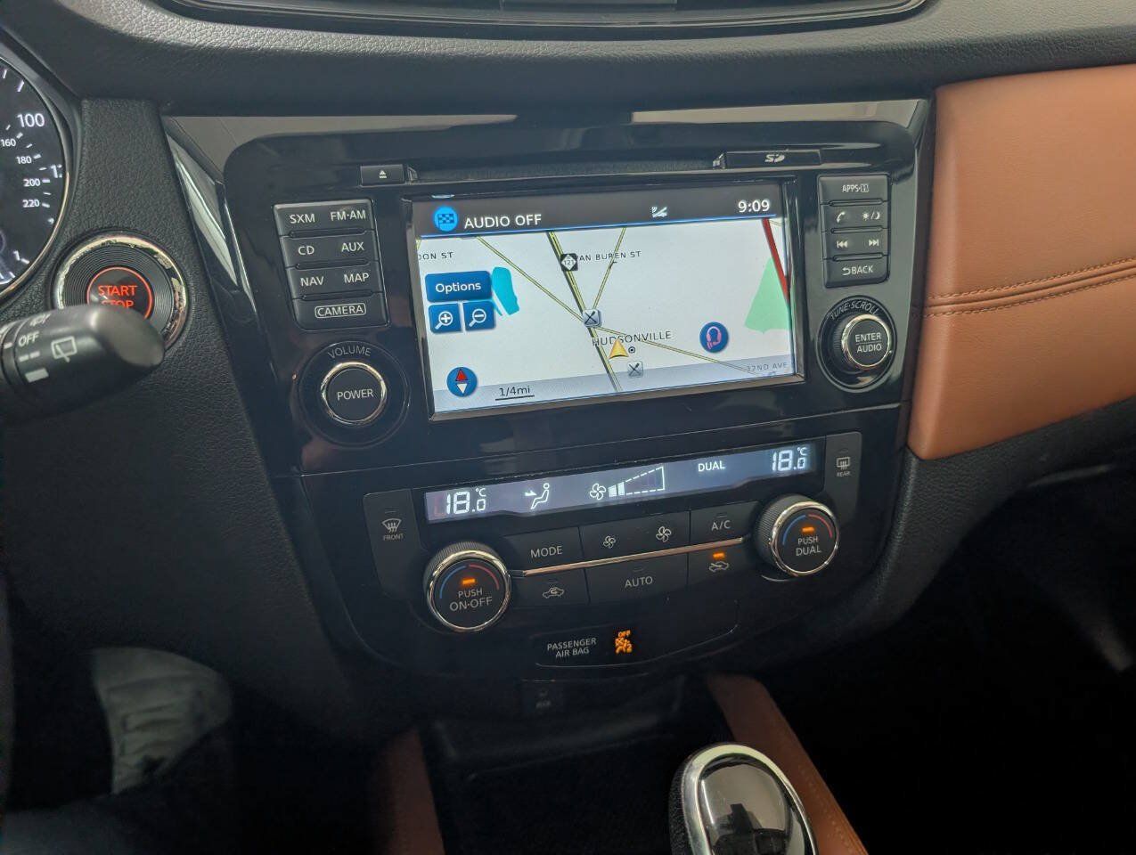 Used 2017 Nissan Rogue AWD image 10