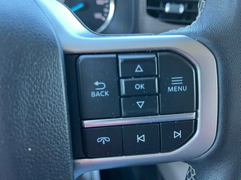 Used 2024 Ford Expedition Limited image 15