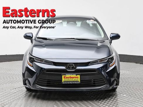 Used 2025 Toyota Corolla LE image 2