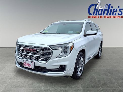Used 2022 GMC Terrain Denali image 1
