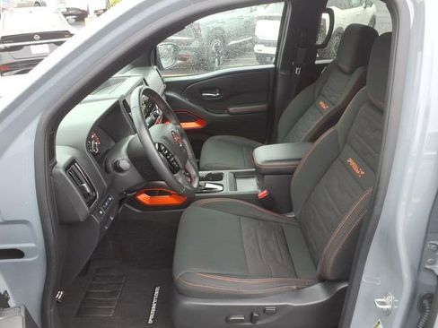 Certified 2025 Nissan Frontier Pro-X RWD image 29