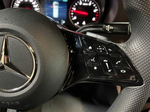 Used 2025 Mercedes-Benz Sprinter 2500 image 24