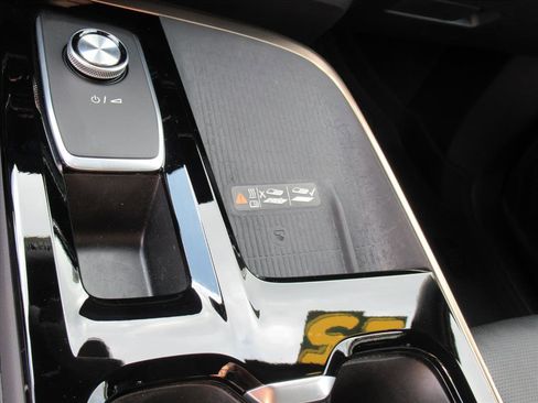 Used 2025 Buick Enclave Avenir w/ Super Cruise Package image 26