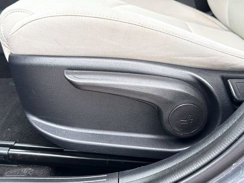 Used 2022 Kia Forte LXS w/ LXS Technology Package FWD image 11