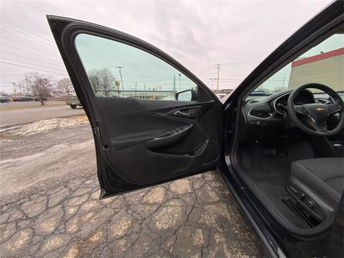 Used 2023 Chevrolet Malibu LT image 20
