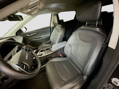 Used 2024 Kia EV6 Wind image 13