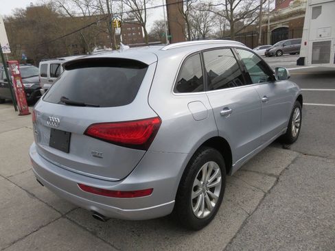 Used 2016 Audi Q5 2.0T Premium Plus w/ Technology Package AWD/4WD image 3