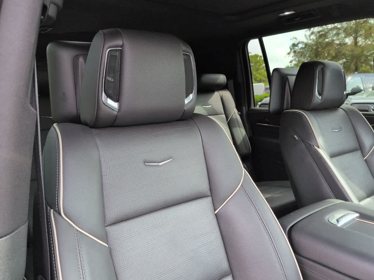 Used 2023 Cadillac Escalade ESV Premium Luxury w/ Performance Package RWD image 7