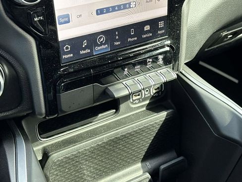 Used 2023 RAM 1500 Big Horn AWD/4WD image 29